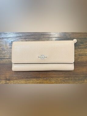 Coach Tri-fold Pebbled Leather Wallet